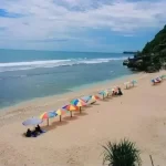 Pok Tunggal Beach, a beautiful beach with a stunning sunset spot in Gunung Kidul